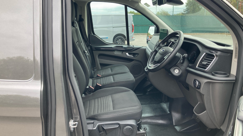 Ford Transit Custom 340 L1 Diesel Fwd 2.0 EcoBlue 170ps Low Roof Limited Van Auto